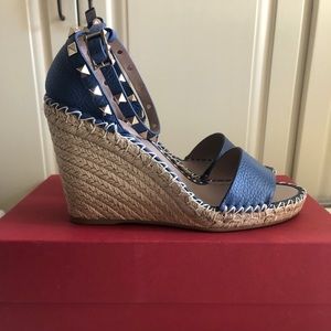 Brand new! Never worn Valentino sandal